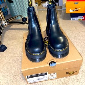 Dr Marten Chelsea Black Platform Boots